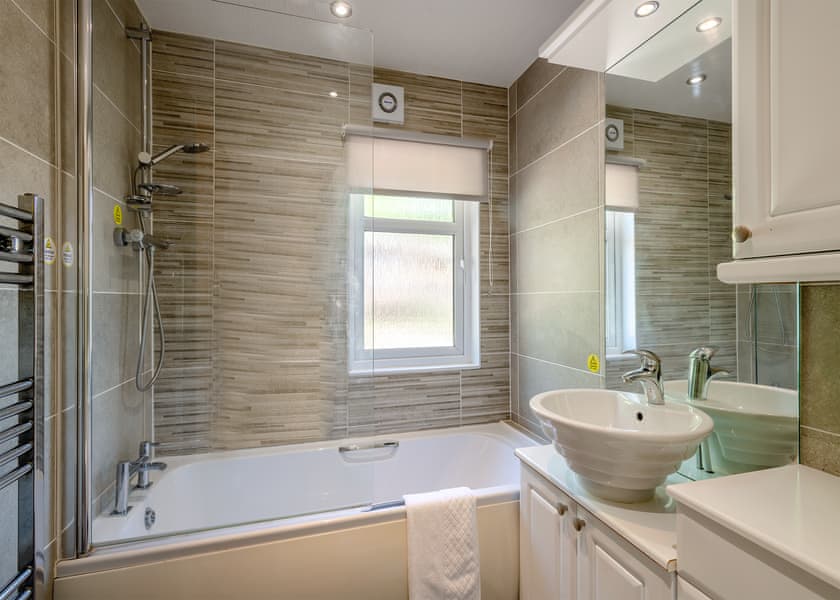 Escape Spa 1 - Waveney River Centre, Burgh St Peter, Beccles