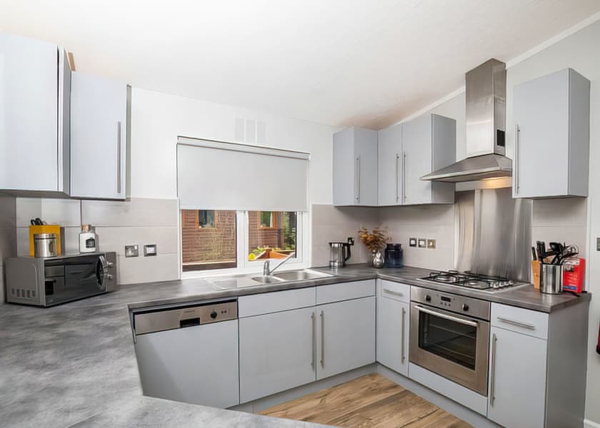 Retreat 6 - Waveney River Centre, Burgh St Peter, Beccles