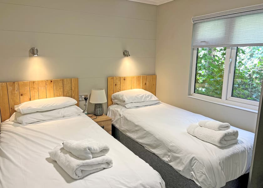 Retreat 6 - Waveney River Centre, Burgh St Peter, Beccles