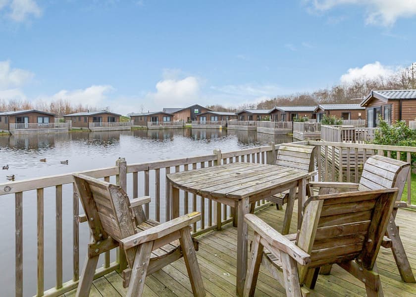 Lime Waterside Spa - Woodland Lakes, Carlton Miniott, Thirsk