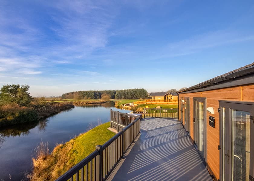 Pondview - Westlands Country Park, Annan