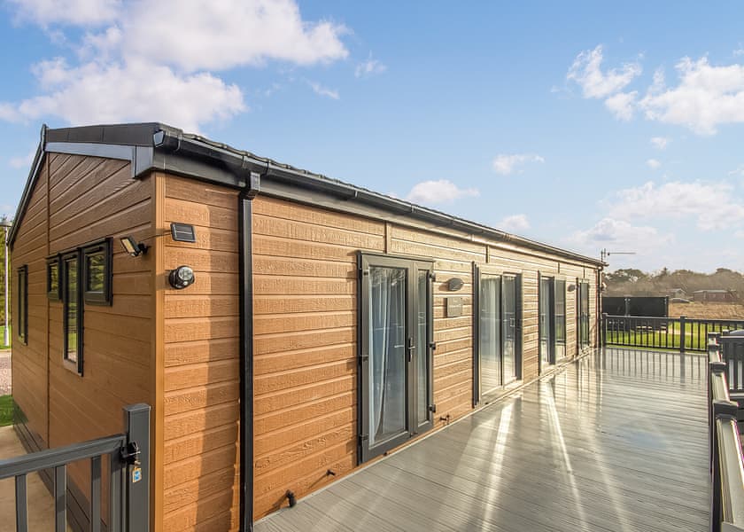 Pondview Plus - Westlands Country Park, Annan