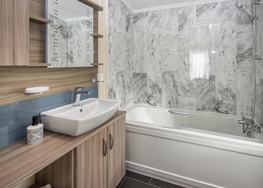 Pondview Plus - Westlands Country Park, Annan