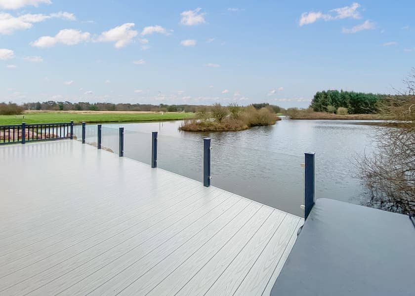 The Westlands Lodge - Westlands Country Park, Annan