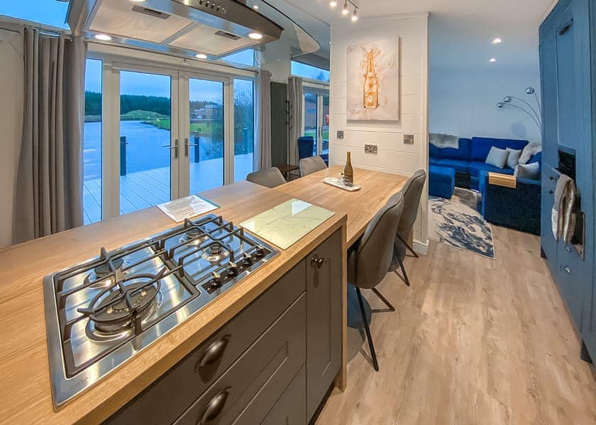 The Westlands Lodge - Westlands Country Park, Annan
