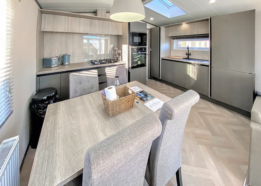 The Lakewood - Westlands Country Park, Annan