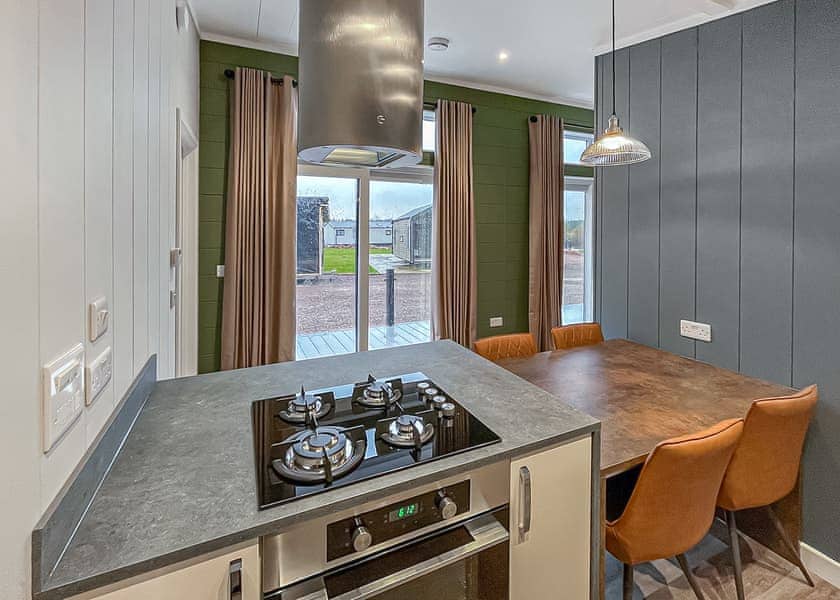 The Savannah Lodge - Westlands Country Park, Annan