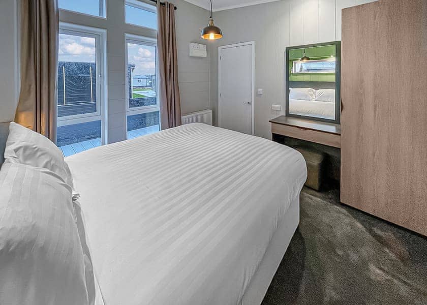 The Savannah Lodge - Westlands Country Park, Annan