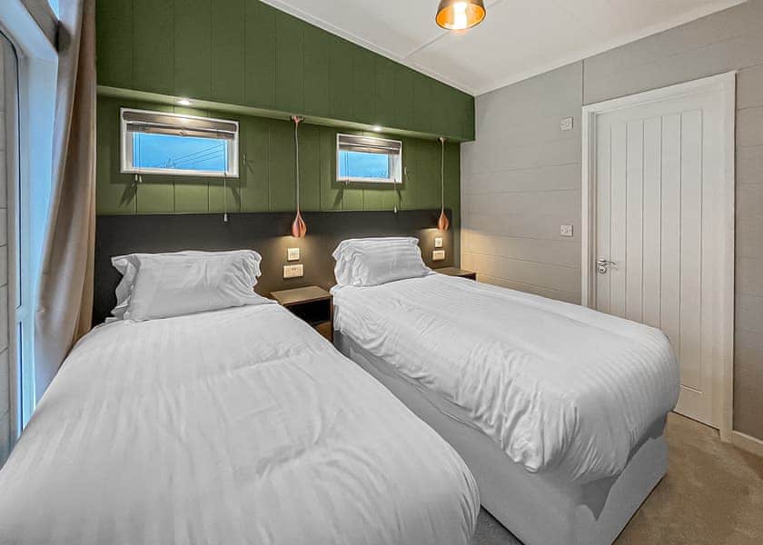 The Savannah Lodge - Westlands Country Park, Annan