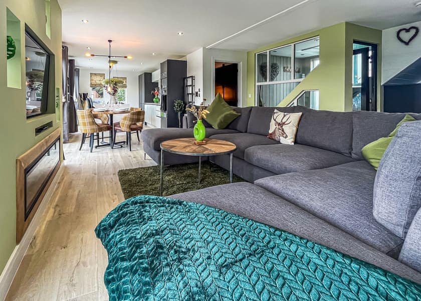 Quantum Lodge - Westlands Country Park, Annan