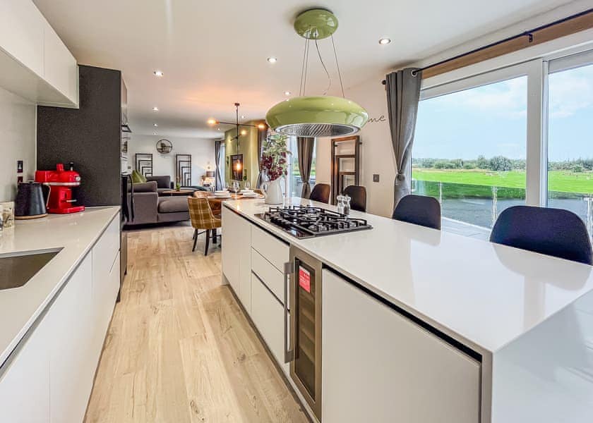 Quantum Lodge - Westlands Country Park, Annan