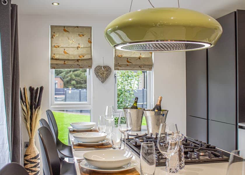 Quantum Lodge - Westlands Country Park, Annan
