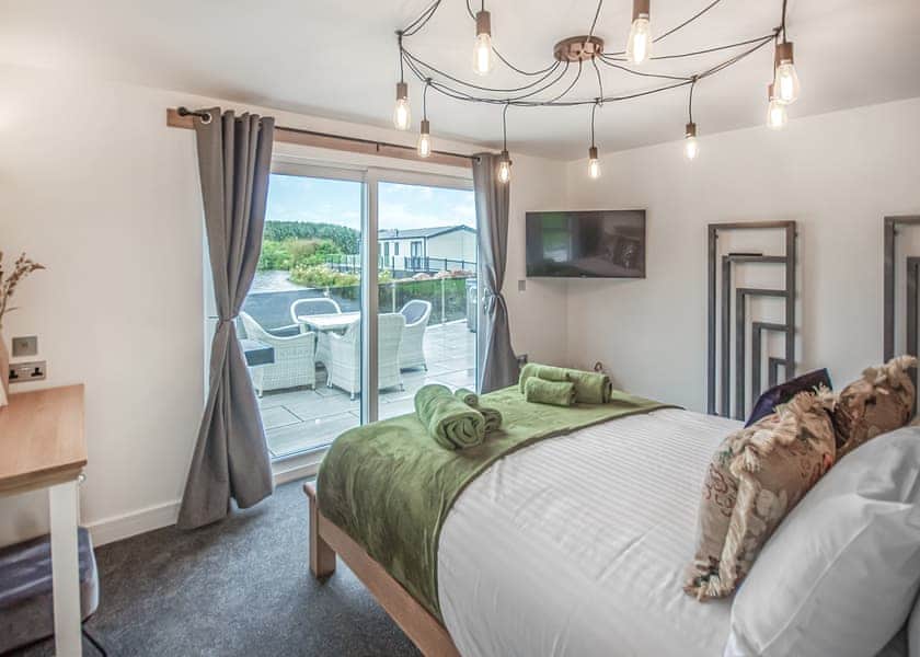 Quantum Lodge - Westlands Country Park, Annan