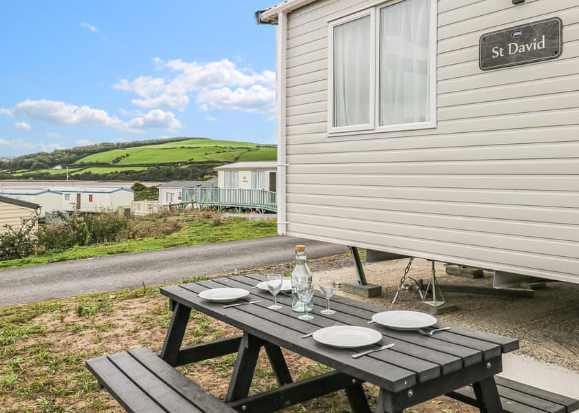 Cedar Outlook - Waters Edge Leisure Park, Cardigan