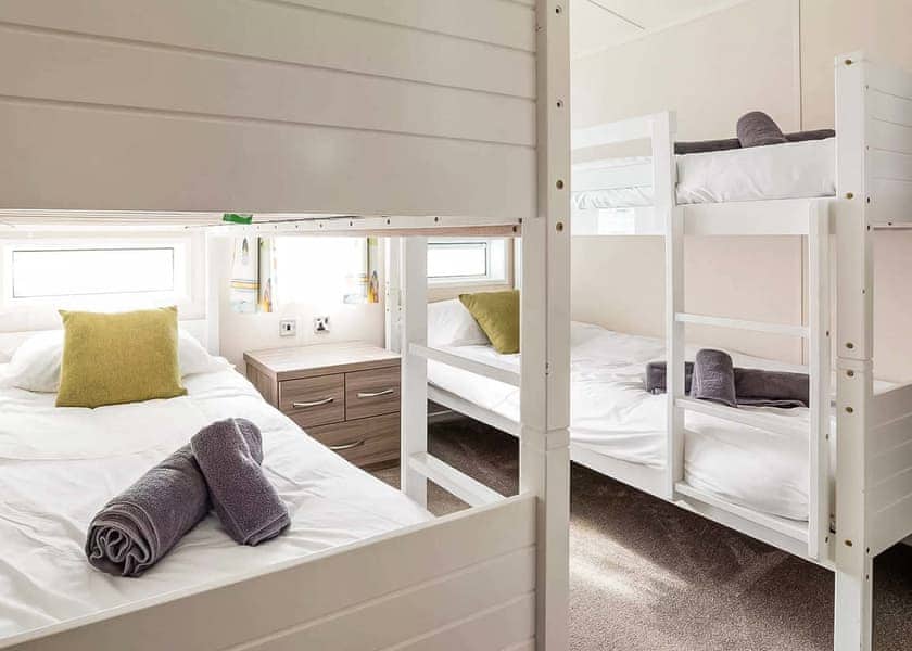 Luxury Lodge 3 - Seal Bay, Selsey, Chichester