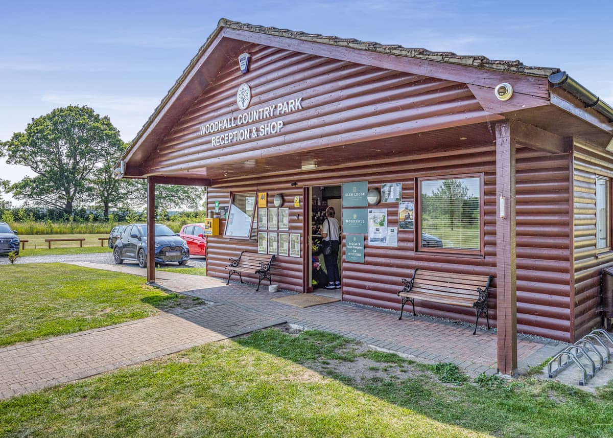 Woodhall Country Park Lodges - Holiday lodge in Central England - Image 1