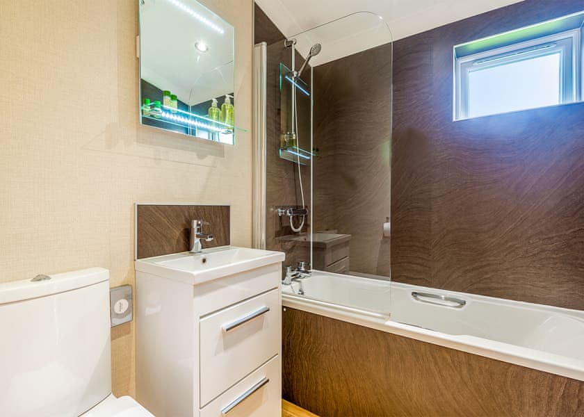 Lakeview 2 - Woodhall Country Park Lodges, Woodhall Spa