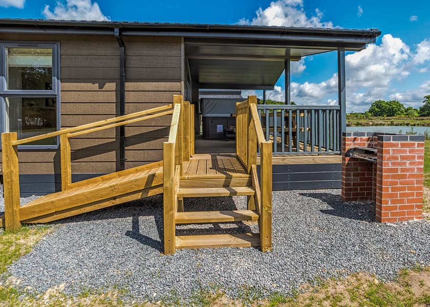 Lakeside 3 Pet Friendly - Woodhall Country Park Lodges, Woodhall Spa