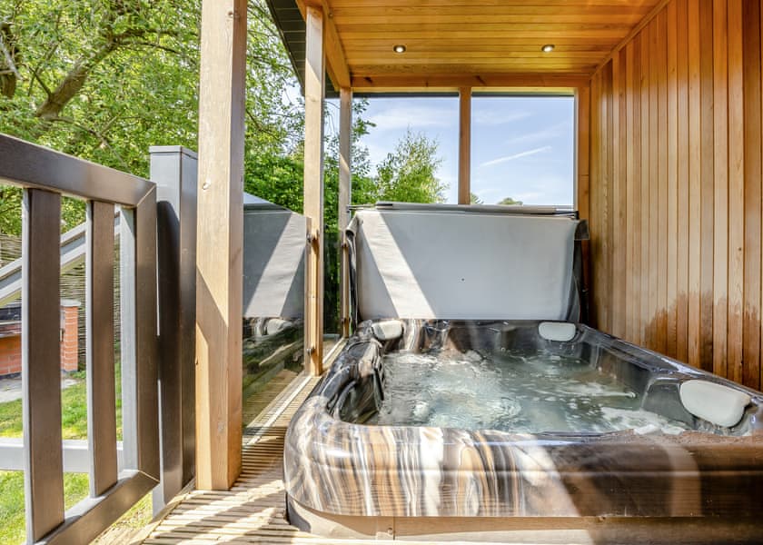 Lakeview Premier Pet Friendly - Woodhall Country Park Lodges, Woodhall Spa