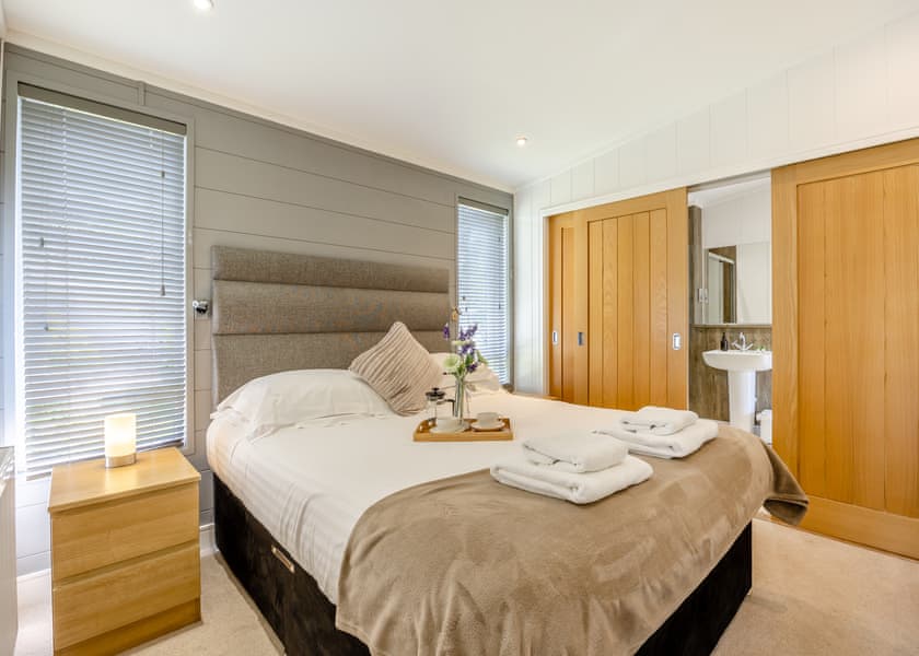 Lakeview Premier Pet Friendly - Woodhall Country Park Lodges, Woodhall Spa