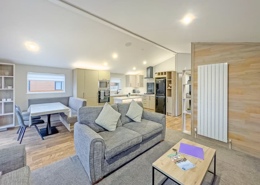 Pondview Retreat Lodge - Whitecairn Holiday Park, Glenluce, Newton Stewart