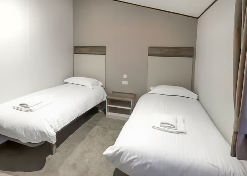 Pondview Retreat Lodge - Whitecairn Holiday Park, Glenluce, Newton Stewart