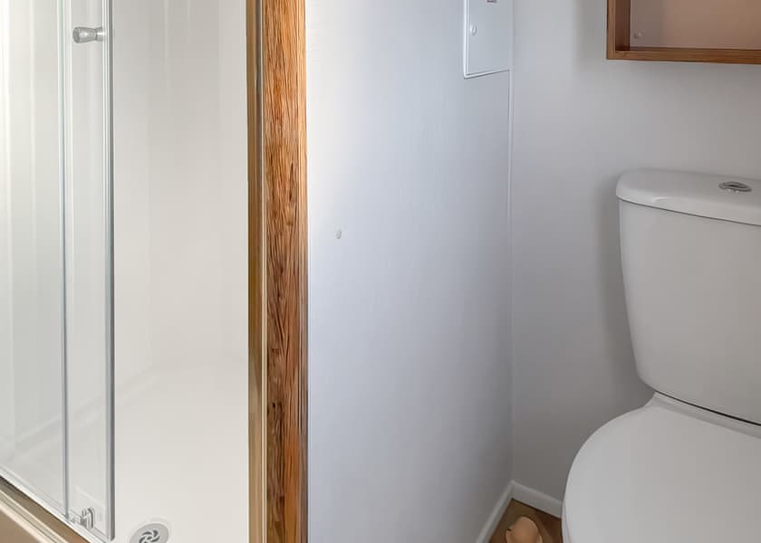 Pondview Retreat Lodge - Whitecairn Holiday Park, Glenluce, Newton Stewart