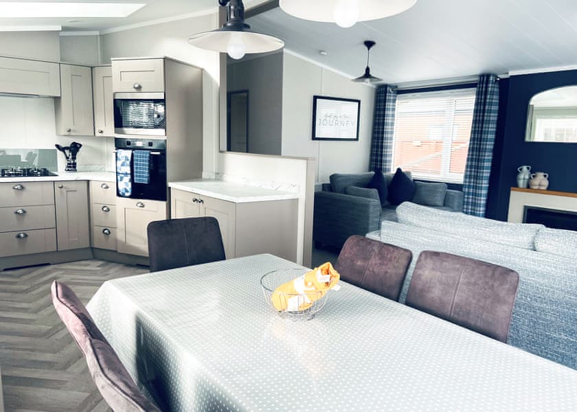 Glencoe Lodge | Glencoe - Whitecairn Holiday Park, Glenluce, Newton Stewart