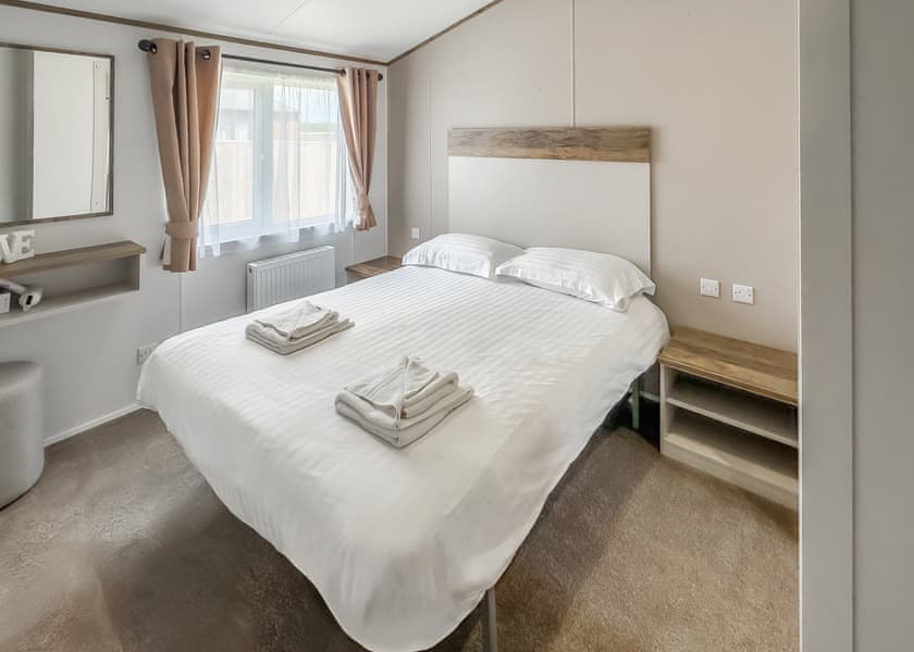 Aurora Pet - Whitecairn Holiday Park, Glenluce, Newton Stewart