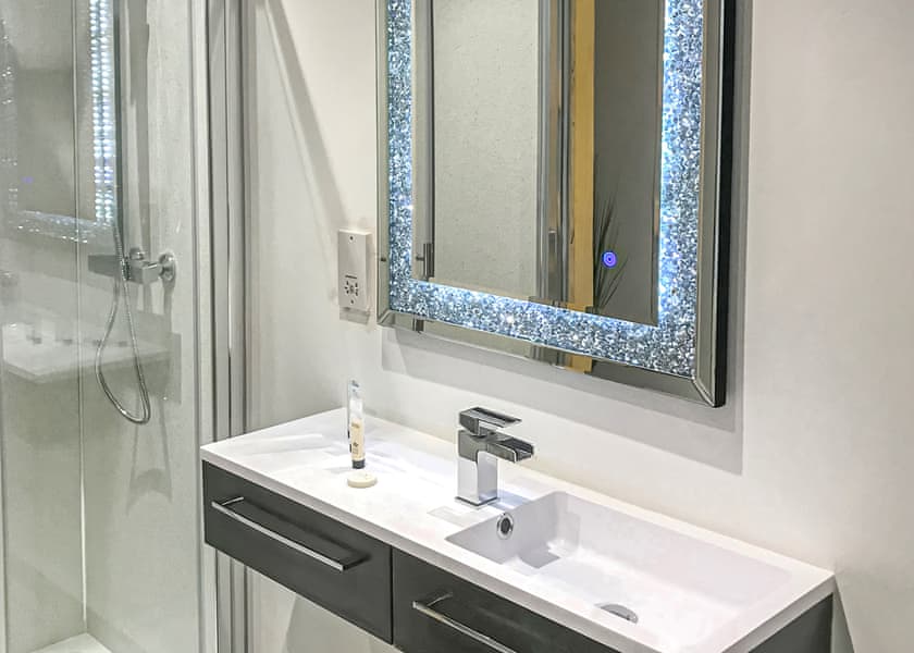 Sunset Apartment 2 - Wide Horizons Holiday Park, Ceredigion