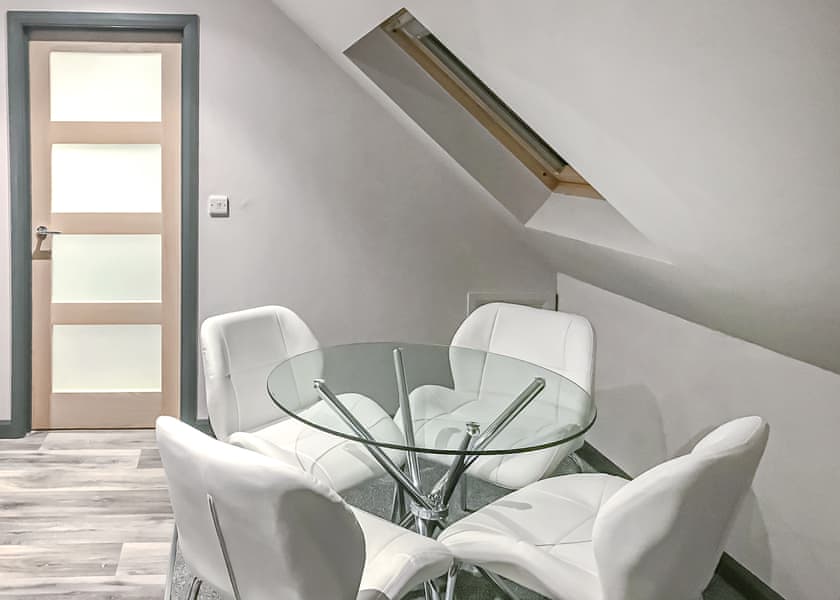 Sunset Apartment 4 - Wide Horizons Holiday Park, Ceredigion