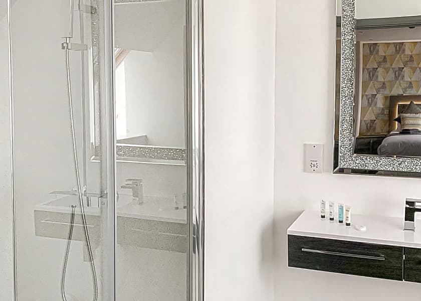 Sunset Apartment 4 - Wide Horizons Holiday Park, Ceredigion