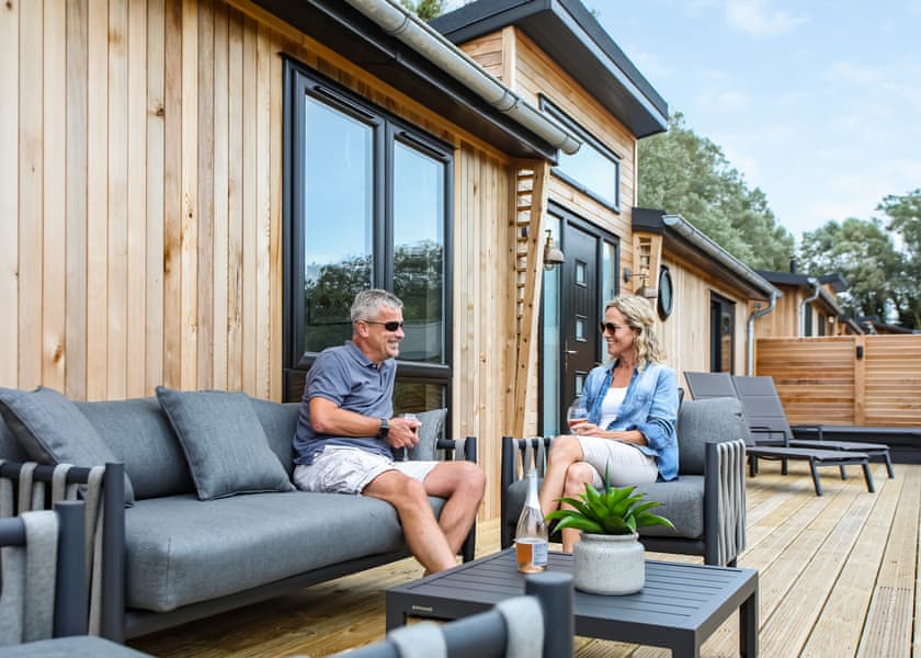 Cove Lodge 3 3 Bedroom Lodge with Hot Tub - Bowleaze Cove Holiday Park & Spa, Weymouth