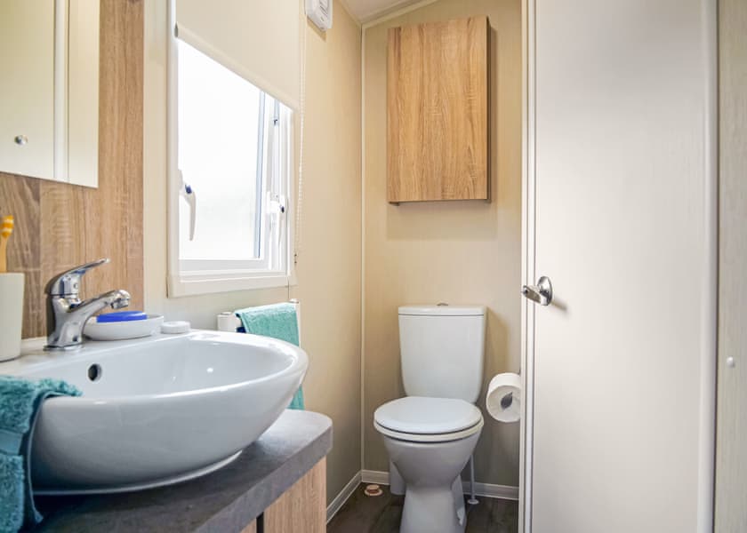 Classic 3 Bedroom (Dog Friendly) - Bowleaze Cove Holiday Park & Spa, Weymouth