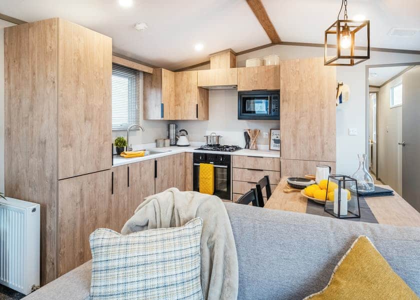 Classic 3 Bedroom 2023 - Bowleaze Cove Holiday Park & Spa, Weymouth