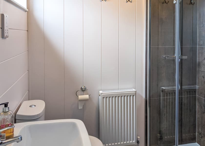 Cove Lodge 09 3 Bed Lodge with Hot Tub - Bowleaze Cove Holiday Park & Spa, Weymouth