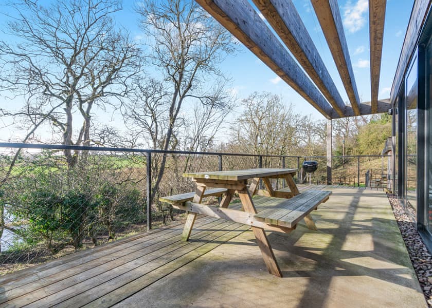 Kingfisher - Whispering Waters Teesdale Lodges, Gainford, County Durham