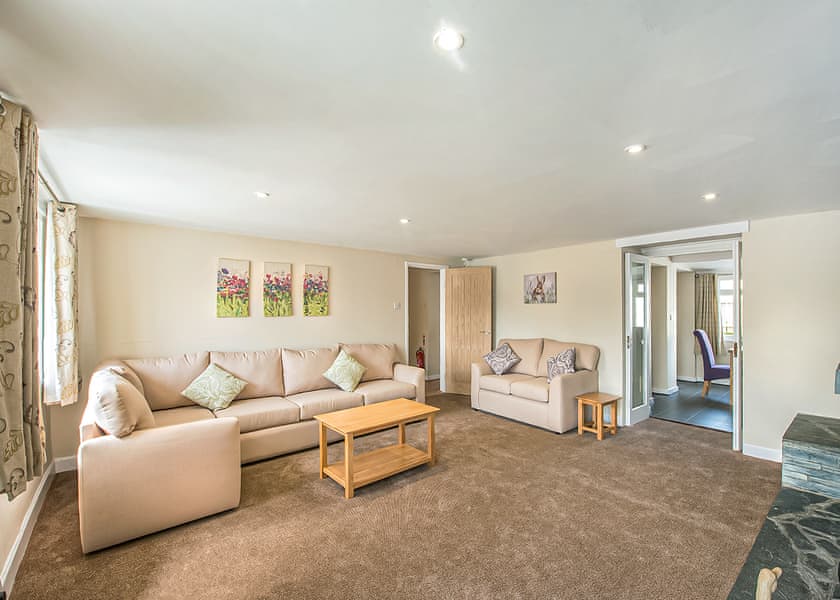 3 Bed Widemouth Farmhouse - Widemouth Bay Caravan Park, Widemouth Bay, Bude