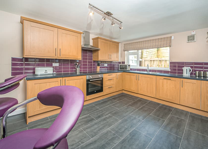 3 Bed Widemouth Farmhouse - Widemouth Bay Caravan Park, Widemouth Bay, Bude