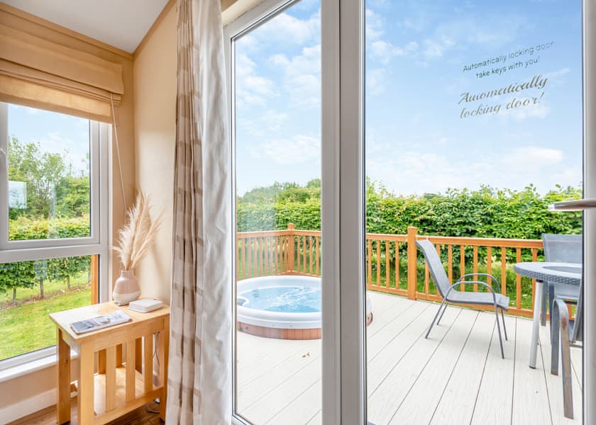 Wigmore Hill View - Wigmore Lakes Lodges, Wattleborough, Nr Shrewsbury