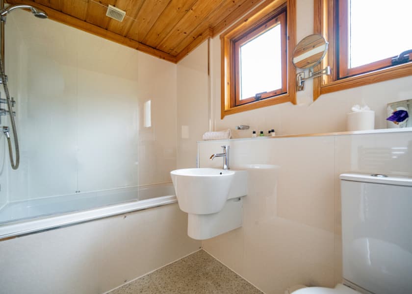 Riverside Highland Lodges - Wildside Highland Lodges at Loch Ness, Whitebridge, Nr Loch Ness