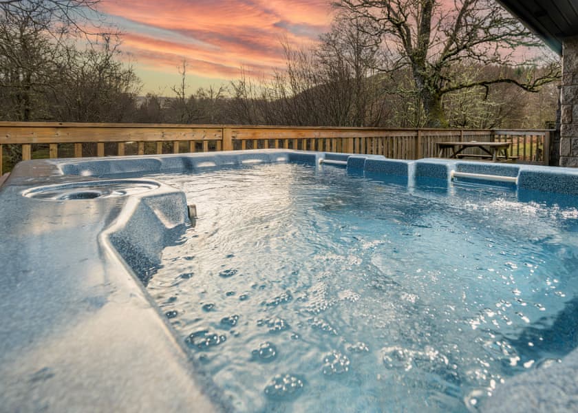 Otter River View Lodge - Wildside Highland Lodges at Loch Ness, Whitebridge, Nr Loch Ness