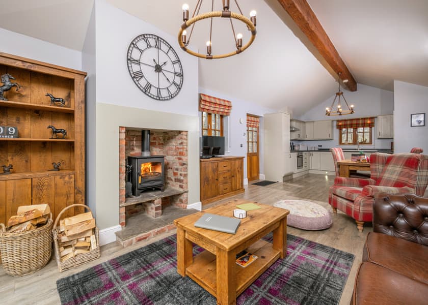 Eagle Glen Lodge - Wildside Highland Lodges at Loch Ness, Whitebridge, Nr Loch Ness