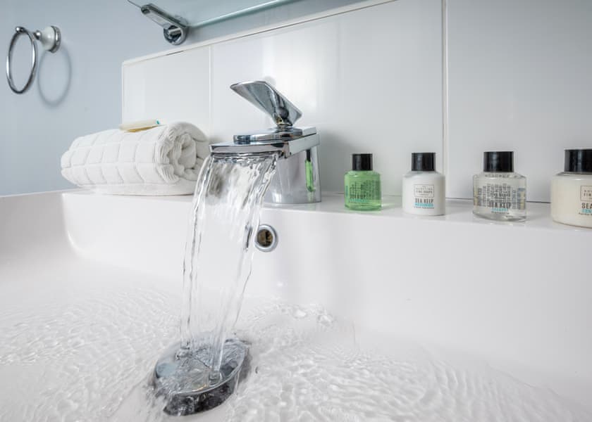 Eagle Glen Lodge - Wildside Highland Lodges at Loch Ness, Whitebridge, Nr Loch Ness