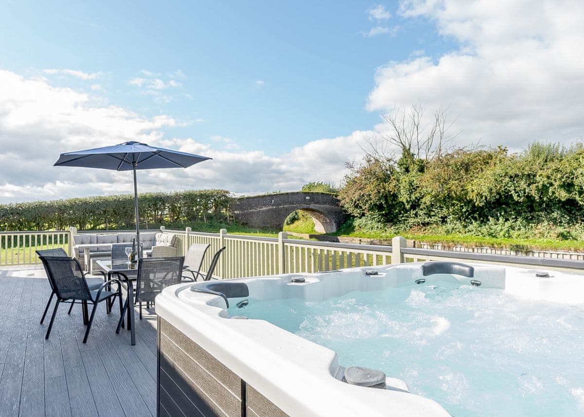 Winston Farm Lodges - Holiday lodge in Central England - Image 2