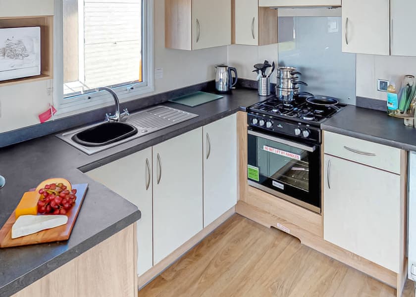 Gold  2 Caravan (Adapted)(Pet Friendly) - Winchelsea Sands, Rye