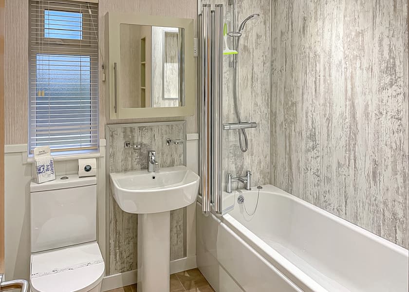 Wren Lodge - Willow Lakes Lodges, Ashby cum Fenby