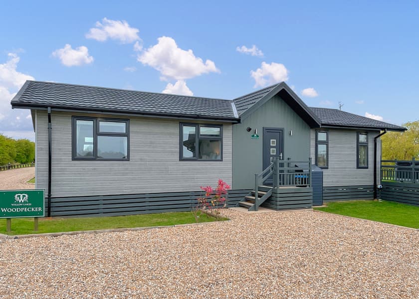 Woodpecker Deluxe Lodge - Willow Lakes Lodges, Ashby cum Fenby