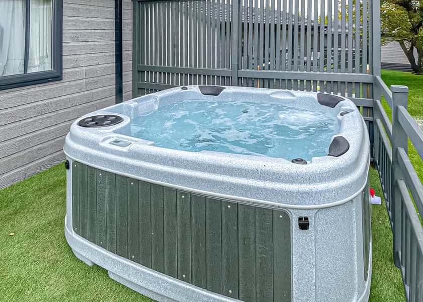 Woodpecker Deluxe Lodge - Willow Lakes Lodges, Ashby cum Fenby