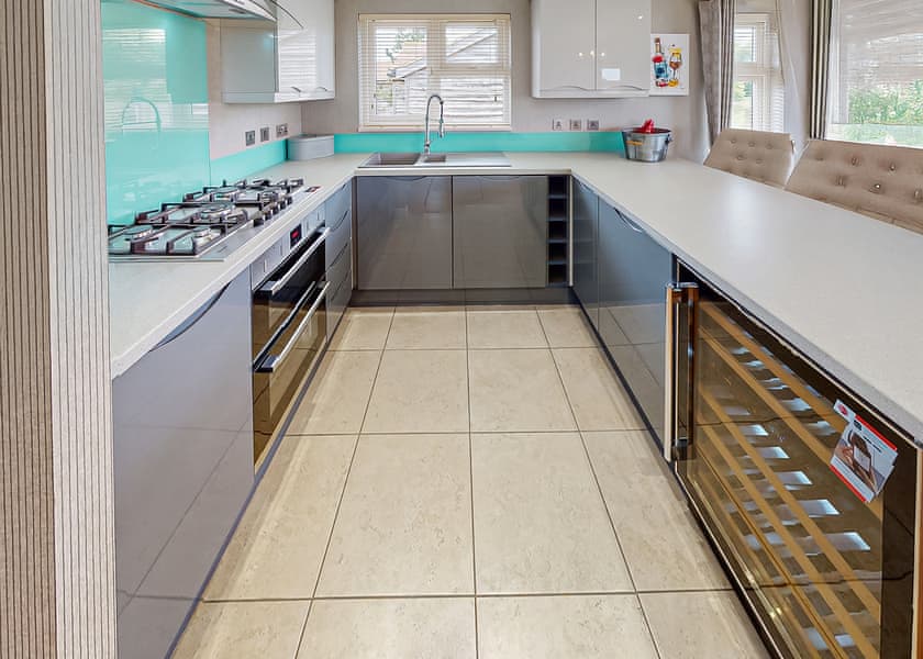 Woodpecker Deluxe Lodge - Willow Lakes Lodges, Ashby cum Fenby